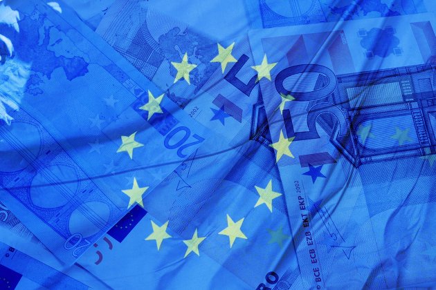Еврокомиссар Джентилони ожидает менее резкого падения ВВП еврозоны в начале года
