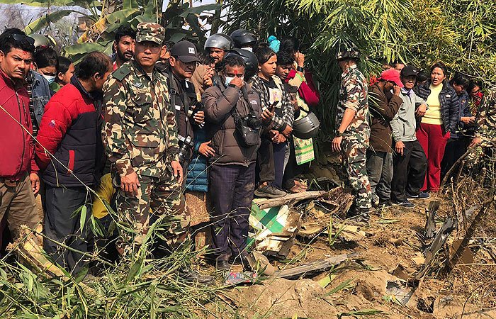 Пассажирский самолет разбился в Непале