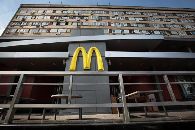 Bloomberg: McDonald's собирается покинуть Казахстан из-за проблем с поставками мяса из России