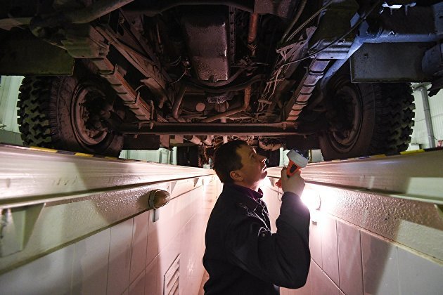 Банк "Русский Стандарт": почти 40 процентов россиян ремонтируют машины в автомастерских