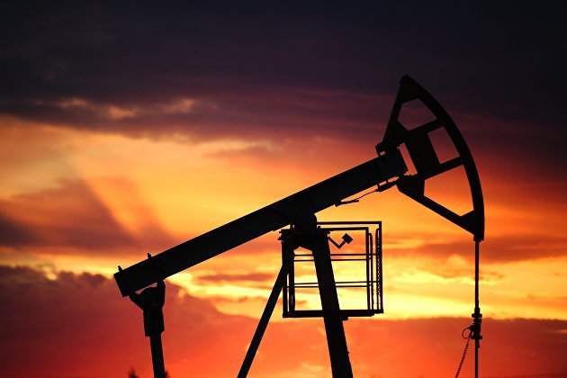 Цены на нефть растут более чем на процент перед публикацией статистики по инфляции в США