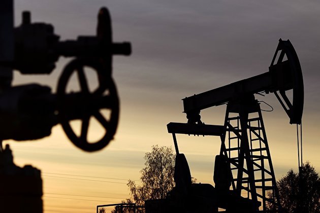 "Коммерсант": в 2022 году российские компании увеличили добычу нефти на два процента