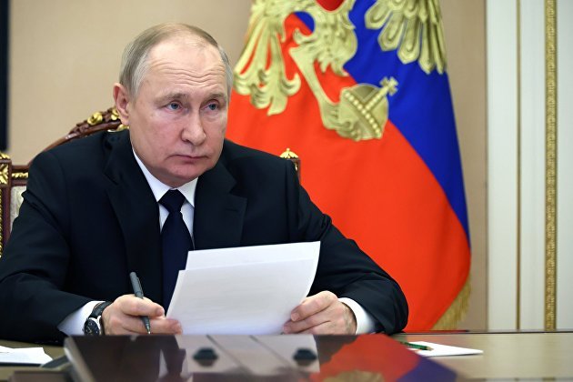 Президент Путин заявил о необходимости усилить надзор за своевременным выполнением гособоронзаказа