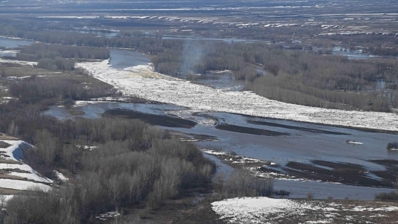 В Абайской области из-за затора на реке затопило несколько десятков дворов